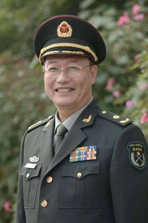 娱乐吃瓜酱2月16号的作品,明星幕后故事大曝光！